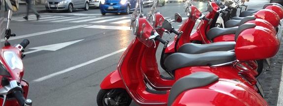 Vespa bikes in Rome